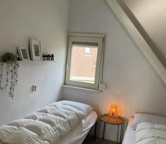 Дом отдыха Bij Julianadorp, Afgesloten Tuin & Hond Welkom Юлианадорп