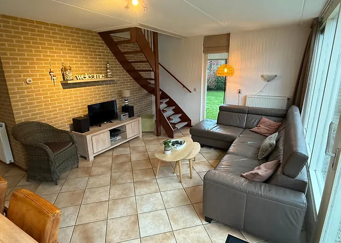 Дом отдыха Bij Julianadorp, Afgesloten Tuin & Hond Welkom Юлианадорп